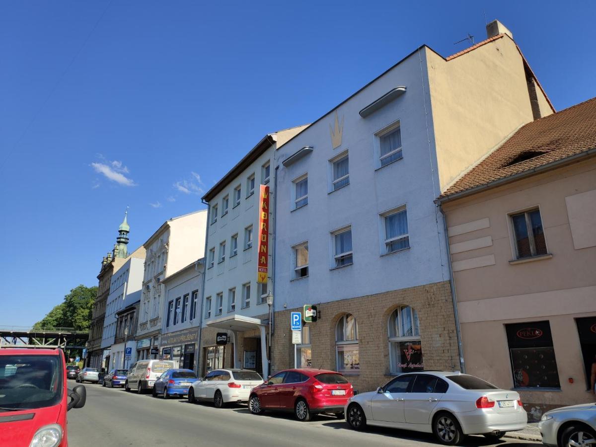 Hotel Koruna Roudnice nad Labem Exterior foto